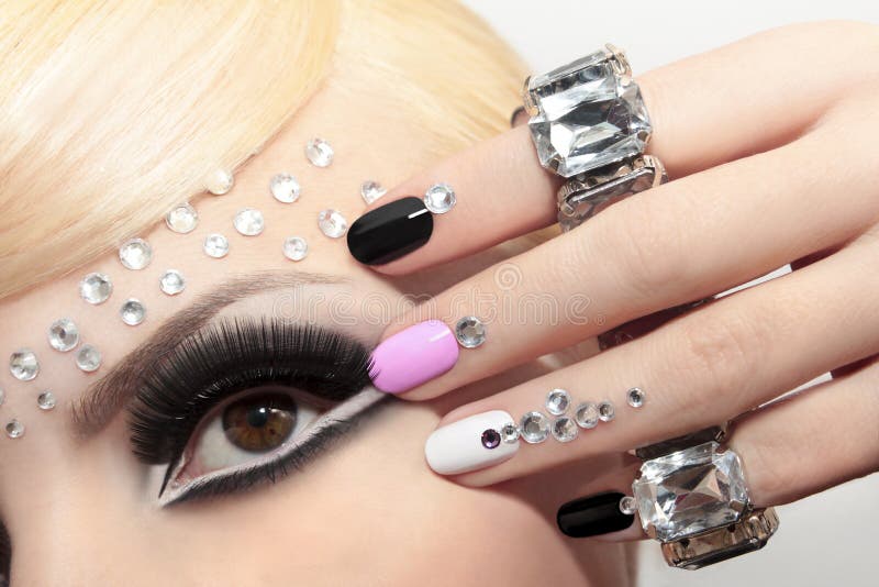 Καρφιά μόδας και makeup στοκ φωτογραφίες με δικαίωμα ελεύθερης χρήσης