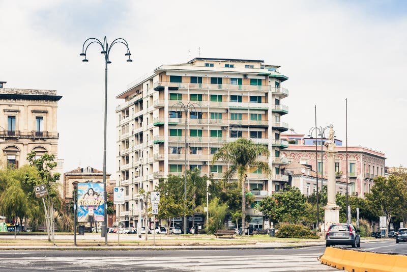 Κατάνια, Σικελία †«στις 16 Αυγούστου 2018: όμορφη εικονική παράσταση πόλης της Ιταλίας, ιστορική οδός στοκ εικόνες Κατάνια, Σικελία †«στις 16 Αυγούστου 2018: όμορφη εικονική παράσταση πόλης της Ιταλίας, ιστορική οδός στοκ εικόνες