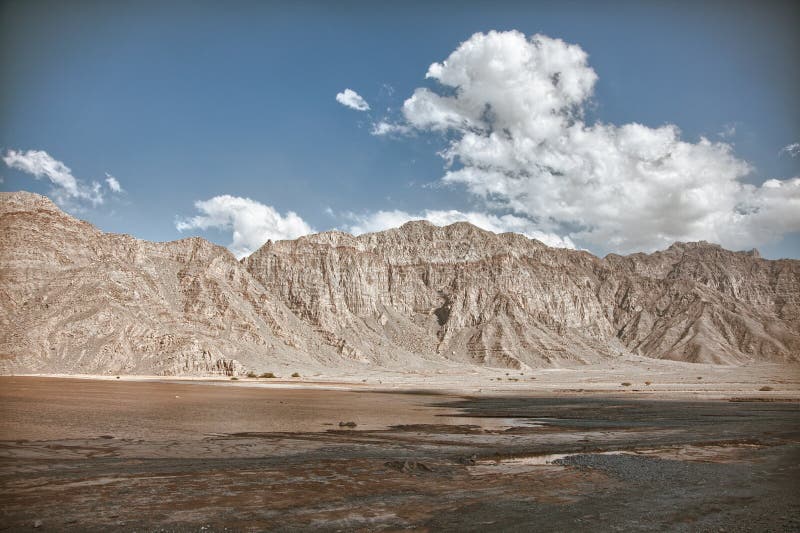 Καταπληκτικό τοπίο βουνών στη χερσόνησο Musandam, Ομάν στοκ εικόνες Καταπληκτικό τοπίο βουνών στη χερσόνησο Musandam, Ομάν στοκ εικόνες