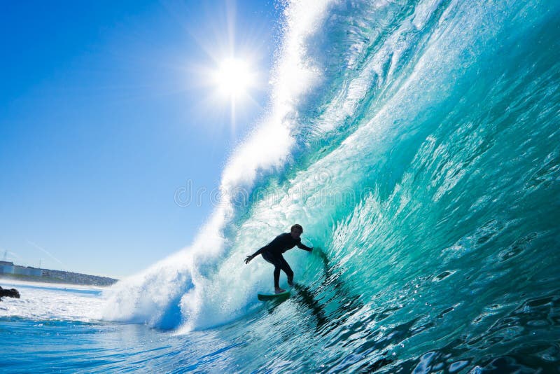καταπληκτικό surfer κύμα στοκ φωτογραφία
