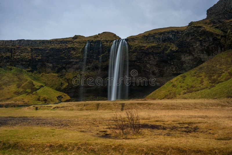 καταρράκτης της Ισλανδίας seljalandsfoss Ένας από το διασημότερο καταρράκτη στην Ισλανδία Μακριά φωτογραφία έκθεσης στοκ φωτογραφίες καταρράκτης της Ισλανδίας seljalandsfoss Ένας από το διασημότερο καταρράκτη στην Ισλανδία Μακριά φωτογραφία έκθεσης στοκ φωτογραφίες