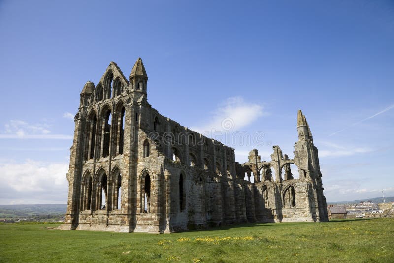 Καταστροφή του αβαείου Whitby, Γιορκσάιρ, Αγγλία, Ηνωμένο Βασίλειο στοκ εικόνες με δικαίωμα ελεύθερης χρήσης Καταστροφή του αβαείου Whitby, Γιορκσάιρ, Αγγλία, Ηνωμένο Βασίλειο στοκ εικόνες με δικαίωμα ελεύθερης χρήσης