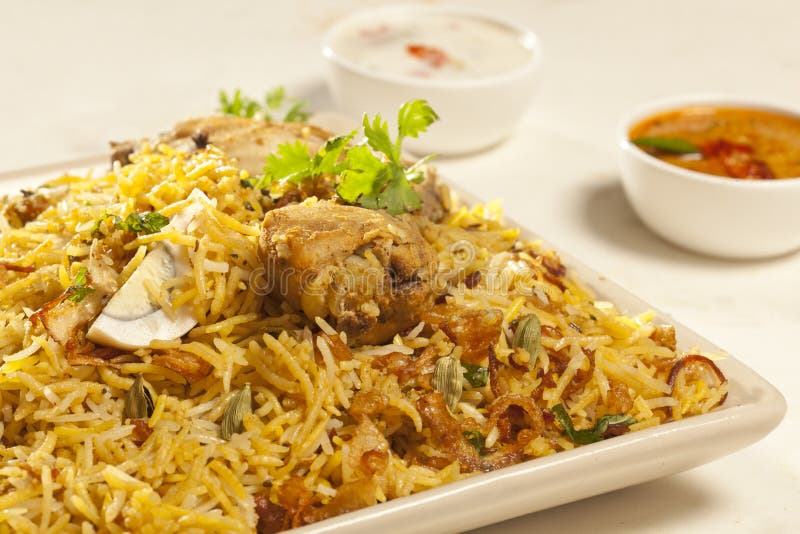 Καυτό εύγευστο biryani κοτόπουλου. στοκ εικόνα