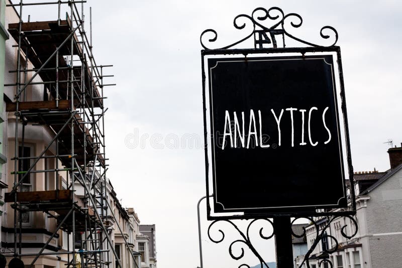 Κείμενο Analytics γραψίματος λέξης Επιχειρησιακή έννοια για το οικονομικό ταμπλό εκλεκτής ποιότητας μαύρο BO εκθέσεων στατιστικών στοκ φωτογραφία Κείμενο Analytics γραψίματος λέξης Επιχειρησιακή έννοια για το οικονομικό ταμπλό εκλεκτής ποιότητας μαύρο BO εκθέσεων στατιστικών στοκ φωτογραφία