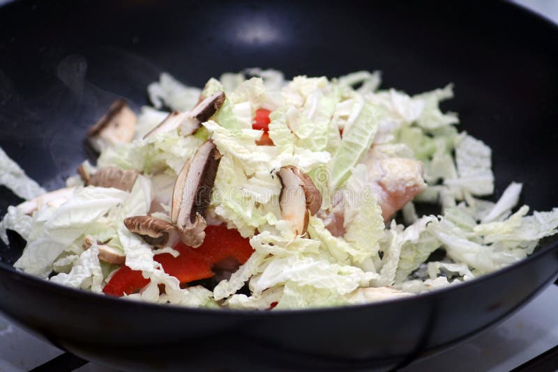 κινεζικά τρόφιμα wok στοκ φωτογραφίες κινεζικά τρόφιμα wok στοκ φωτογραφίες