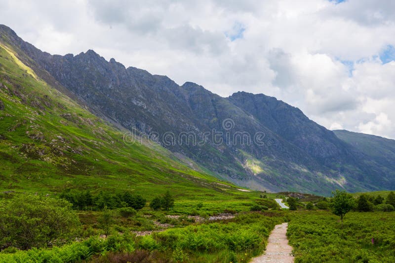 Κοιλάδα Glencoe στη Σκωτία στοκ φωτογραφία με δικαίωμα ελεύθερης χρήσης Κοιλάδα Glencoe στη Σκωτία στοκ φωτογραφία με δικαίωμα ελεύθερης χρήσης