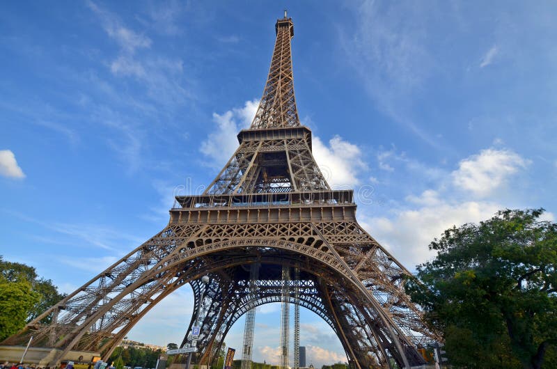 κοντινό πλάνο του eiffel tower στοκ εικόνα με δικαίωμα ελεύθερης χρήσης