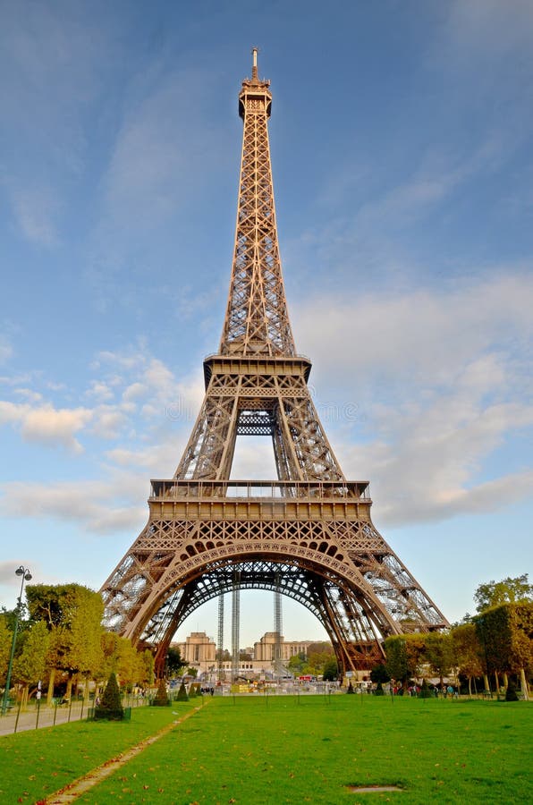 κοντινό πλάνο του eiffel tower στοκ φωτογραφίες
