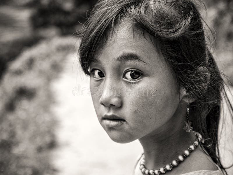 Κορίτσι Hmong από Sapa, Βιετνάμ στοκ εικόνα με δικαίωμα ελεύθερης χρήσης Κορίτσι Hmong από Sapa, Βιετνάμ στοκ εικόνα με δικαίωμα ελεύθερης χρήσης