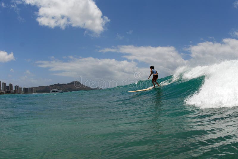 κορίτσι surfer στοκ εικόνες κορίτσι surfer στοκ εικόνες