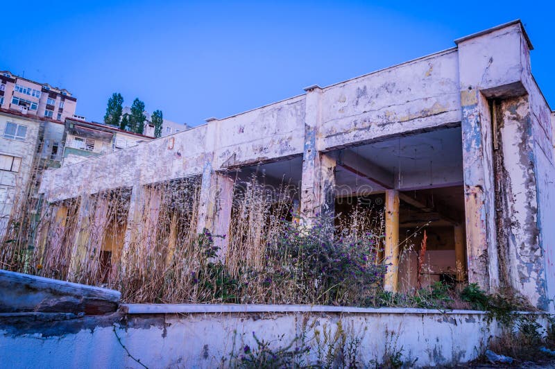 Κτήριο Desolated στοκ φωτογραφίες με δικαίωμα ελεύθερης χρήσης Κτήριο Desolated στοκ φωτογραφίες με δικαίωμα ελεύθερης χρήσης