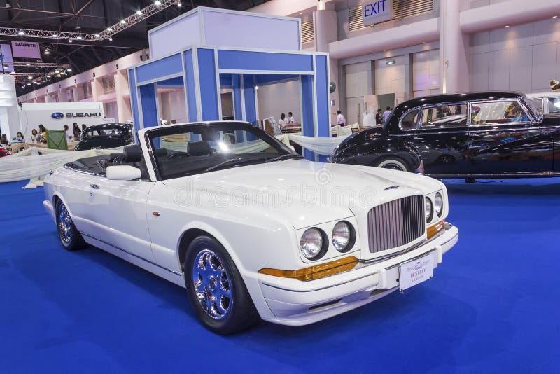 Κυανό 1999 αυτοκίνητο Bentley στοκ εικόνες Κυανό 1999 αυτοκίνητο Bentley στοκ εικόνες