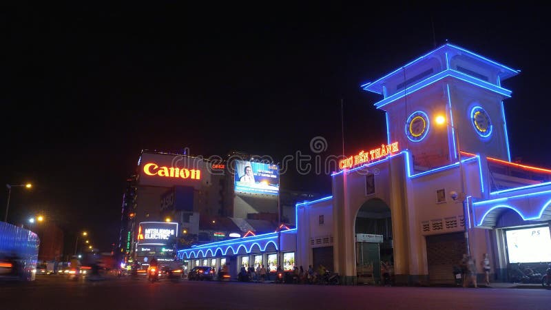 Κυκλοφορία νύχτας στην πόλη του Ho Chi Minh - timelapse φιλμ μικρού μήκους