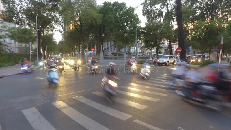 Κυκλοφορία νύχτας στο Ho Chi Minh απόθεμα βίντεο