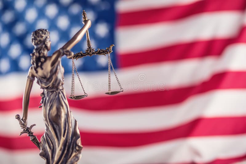 Κυρία Justice και αμερικανική σημαία Σύμβολο του νόμου και της δικαιοσύνης με το U στοκ φωτογραφίες με δικαίωμα ελεύθερης χρήσης Κυρία Justice και αμερικανική σημαία Σύμβολο του νόμου και της δικαιοσύνης με το U στοκ φωτογραφίες με δικαίωμα ελεύθερης χρήσης