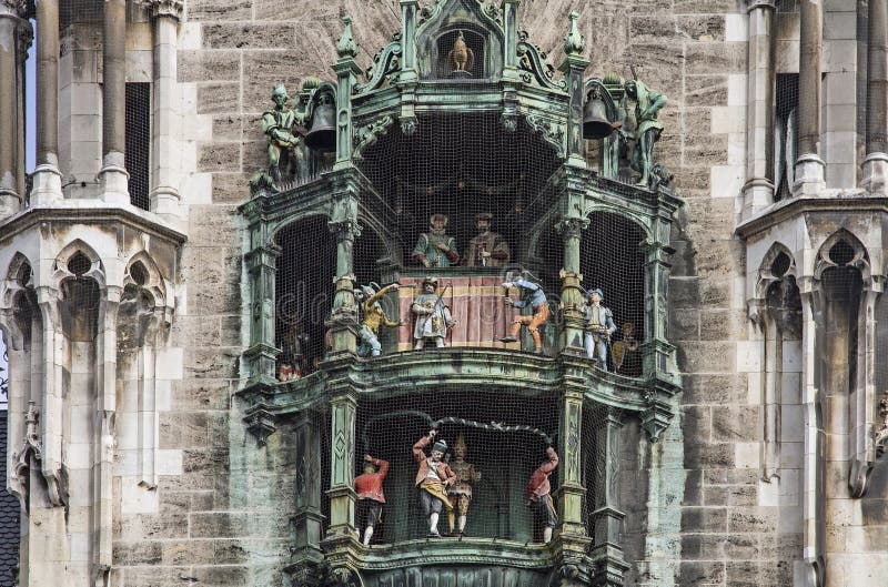 Κωδωνοστοιχία στο Δημαρχείο του Μόναχου στοκ εικόνα