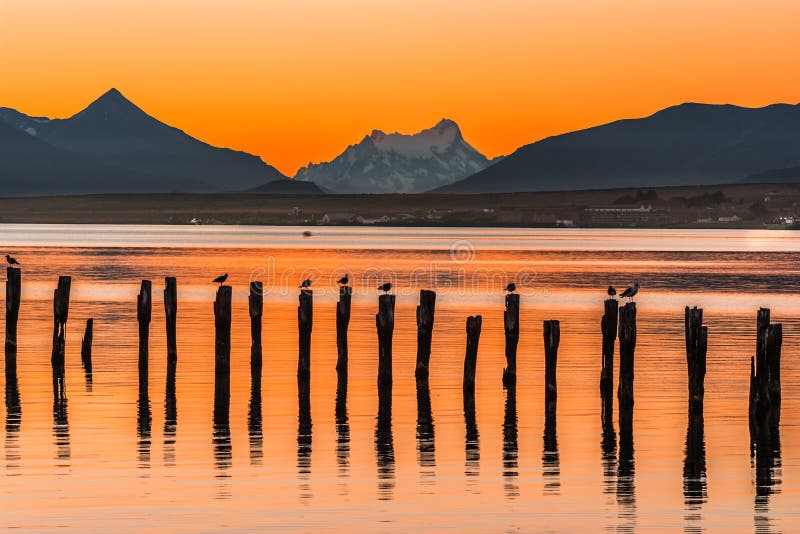 Κόλπος Almirante Montt, Puerto Natales, Χιλή στοκ εικόνα με δικαίωμα ελεύθερης χρήσης Κόλπος Almirante Montt, Puerto Natales, Χιλή στοκ εικόνα με δικαίωμα ελεύθερης χρήσης
