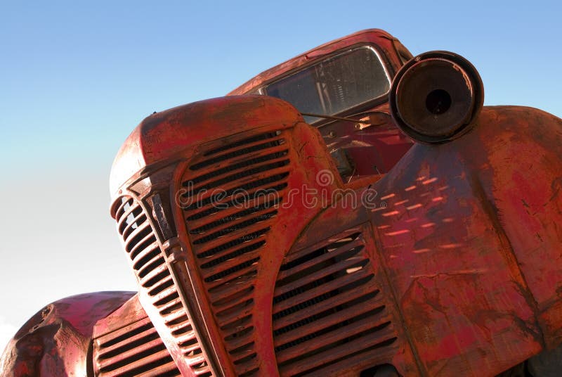κόκκινο truck στοκ φωτογραφία με δικαίωμα ελεύθερης χρήσης κόκκινο truck στοκ φωτογραφία με δικαίωμα ελεύθερης χρήσης