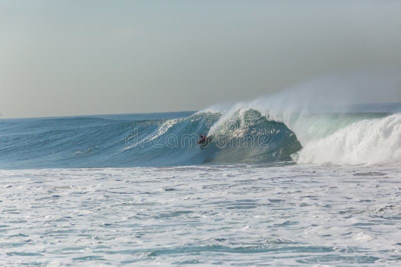Κύμα σερφ Bodyboarder Surfer στοκ εικόνα με δικαίωμα ελεύθερης χρήσης Κύμα σερφ Bodyboarder Surfer στοκ εικόνα με δικαίωμα ελεύθερης χρήσης