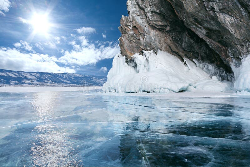 Λίμνη Baikal το χειμώνα στοκ φωτογραφία με δικαίωμα ελεύθερης χρήσης
