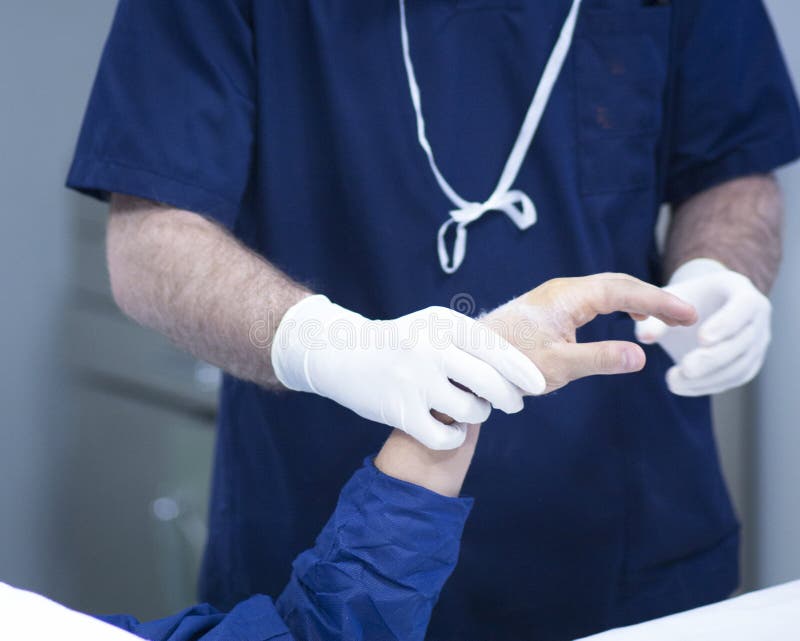 Λειτουργία ορθοπεδικής χειρουργικών επεμβάσεων χεριών νοσοκομείων στοκ φωτογραφίες με δικαίωμα ελεύθερης χρήσης Λειτουργία ορθοπεδικής χειρουργικών επεμβάσεων χεριών νοσοκομείων στοκ φωτογραφίες με δικαίωμα ελεύθερης χρήσης