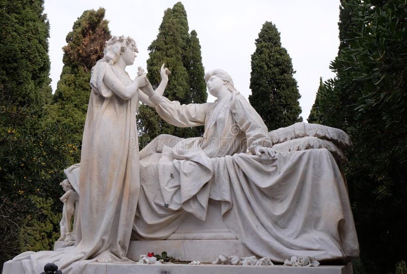 λεπτομέρεια νεκροταφείου γλυπτικής στην περιοχή μπονινόβο ντουμπρόβνικ κροατία στοκ φωτογραφίες