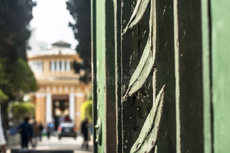 Λεπτομέρειες της πόρτας στην είσοδο του Κοιμητηρίου του Consolacao στοκ φωτογραφία