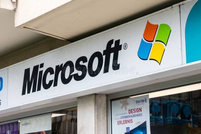 Λογότυπο Microsoft που χρησιμοποιείται από το 1987 έως το 2012 Η Microsoft Corporation είναι μια αμερικανική πολυεθνική εταιρεία στοκ φωτογραφία Λογότυπο Microsoft που χρησιμοποιείται από το 1987 έως το 2012 Η Microsoft Corporation είναι μια αμερικανική πολυεθνική εταιρεία στοκ φωτογραφία