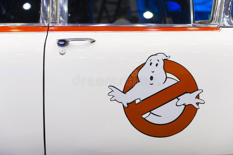 ΛΟΝΔΙΝΟ, UK - 6 ΙΟΥΛΊΟΥ: Αυτοκίνητο Ecto Ghostbusters 1 αντίγραφο στο Lon στοκ φωτογραφίες με δικαίωμα ελεύθερης χρήσης ΛΟΝΔΙΝΟ, UK - 6 ΙΟΥΛΊΟΥ: Αυτοκίνητο Ecto Ghostbusters 1 αντίγραφο στο Lon στοκ φωτογραφίες με δικαίωμα ελεύθερης χρήσης