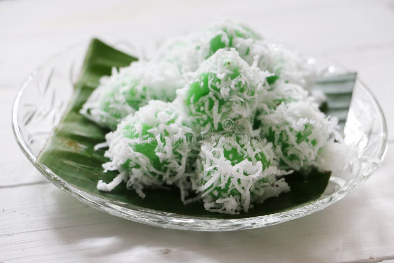 Μαλαισιανό παραδοσιακό kuih Ondeh Ondeh ή Kelepon για Ινδονήσιο στοκ εικόνα