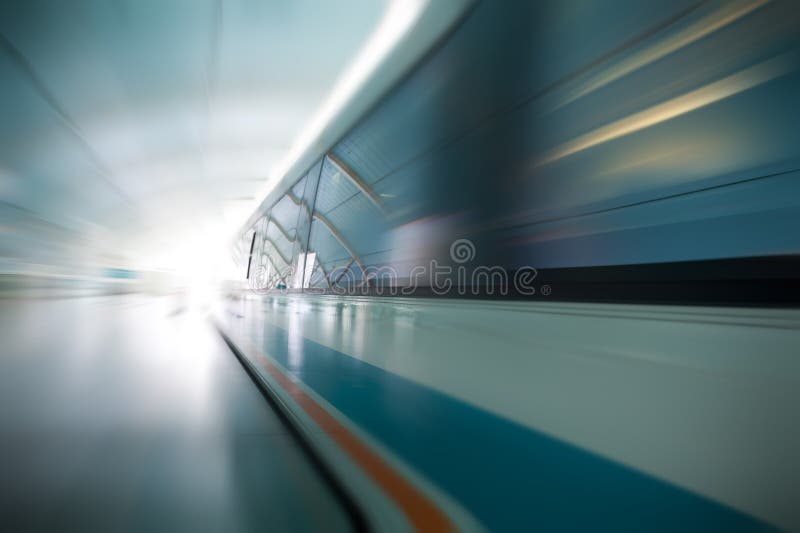 μαγνητικό τραίνο μετεωρι&sigma στοκ φωτογραφία μαγνητικό τραίνο μετεωρι&sigma στοκ φωτογραφία