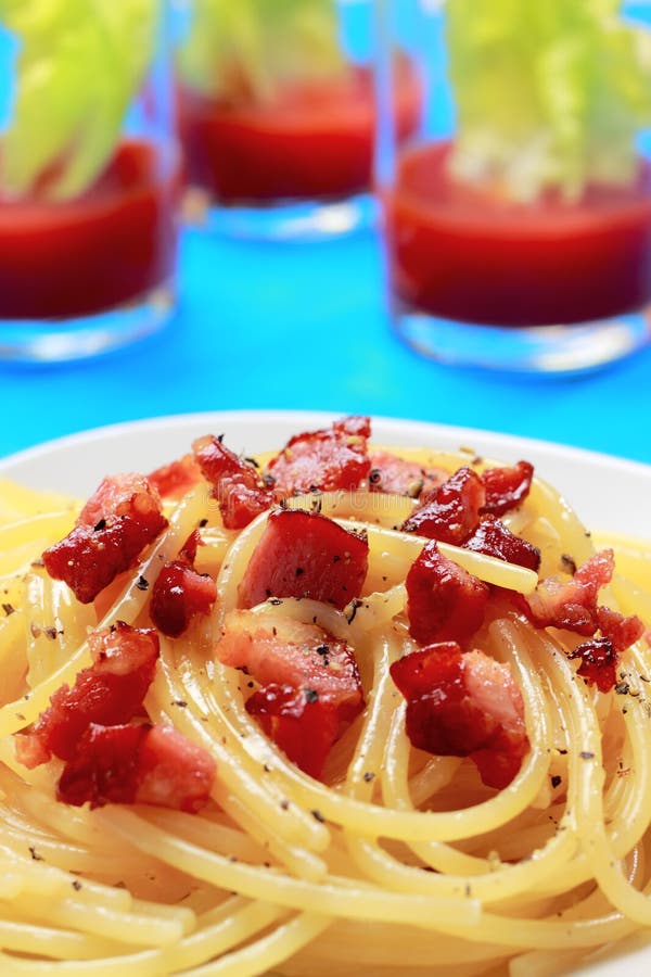 μακαρόνια carbonara alla στοκ εικόνες με δικαίωμα ελεύθερης χρήσης μακαρόνια carbonara alla στοκ εικόνες με δικαίωμα ελεύθερης χρήσης