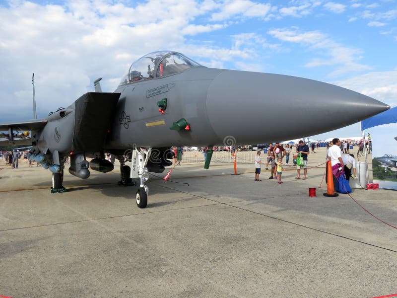 Μακρύς γκρίζος F15 αεριωθούμενος μαχητής ανωτερότητας αέρα αετών στοκ εικόνες Μακρύς γκρίζος F15 αεριωθούμενος μαχητής ανωτερότητας αέρα αετών στοκ εικόνες