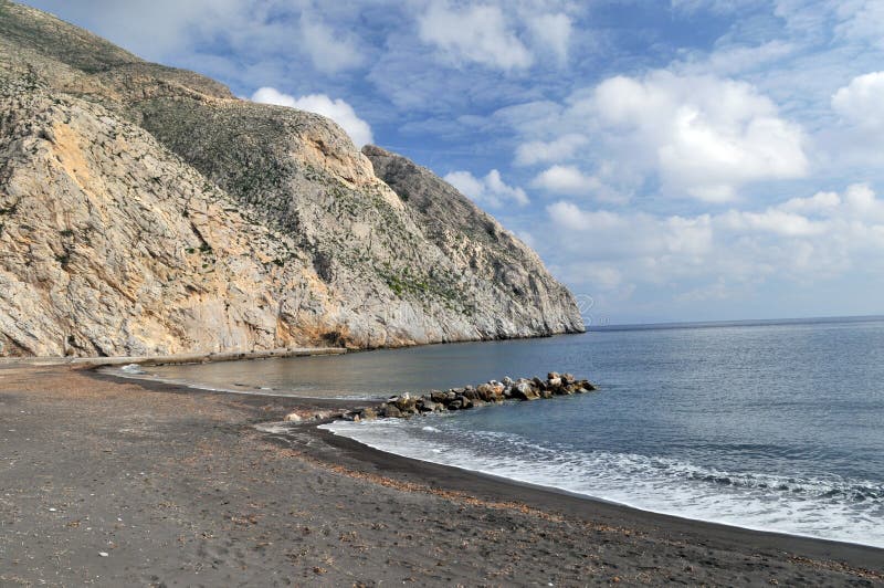 μαύρο santorini άμμου παραλιών στοκ φωτογραφία με δικαίωμα ελεύθερης χρήσης μαύρο santorini άμμου παραλιών στοκ φωτογραφία με δικαίωμα ελεύθερης χρήσης