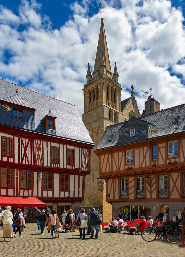Μεσαιωνικά κτήρια στο Vannes, Morbihan, Γαλλία στοκ φωτογραφία με δικαίωμα ελεύθερης χρήσης Μεσαιωνικά κτήρια στο Vannes, Morbihan, Γαλλία στοκ φωτογραφία με δικαίωμα ελεύθερης χρήσης