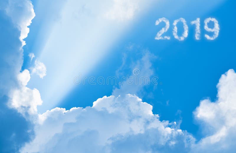 2019 μεταξύ των σύννεφων και του φωτός του ήλιου στοκ εικόνες 2019 μεταξύ των σύννεφων και του φωτός του ήλιου στοκ εικόνες