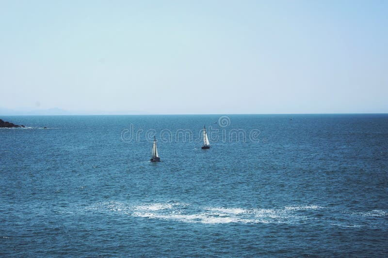 μικρά sailboats στοκ φωτογραφίες μικρά sailboats στοκ φωτογραφίες