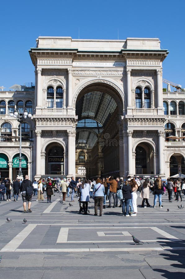 Μιλάνο, Ιταλία, Ευρώπη, στοά, Galleria Vittorio Emanuele ΙΙ, αγορές, λεωφόρος, αρχιτεκτονική, ανώτατο όριο, Victor Emmanuel ΙΙ το στοκ εικόνες με δικαίωμα ελεύθερης χρήσης Μιλάνο, Ιταλία, Ευρώπη, στοά, Galleria Vittorio Emanuele ΙΙ, αγορές, λεωφόρος, αρχιτεκτονική, ανώτατο όριο, Victor Emmanuel ΙΙ το στοκ εικόνες με δικαίωμα ελεύθερης χρήσης