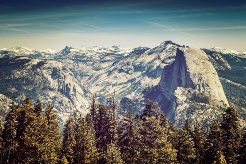 Μισός θόλος Yosemite στοκ φωτογραφία Μισός θόλος Yosemite στοκ φωτογραφία