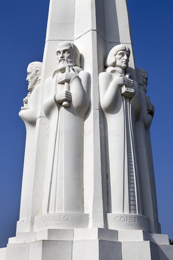 Μνημείο αστρονόμου, Griffith παρατηρητήριο, Λος Άντζελες στοκ εικόνα Μνημείο αστρονόμου, Griffith παρατηρητήριο, Λος Άντζελες στοκ εικόνα