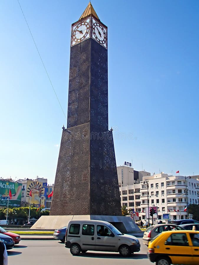 Μνημείο πύργων ρολογιών στο κεντρικό τετράγωνο της Τυνησίας, Τυνησία στοκ φωτογραφίες με δικαίωμα ελεύθερης χρήσης Μνημείο πύργων ρολογιών στο κεντρικό τετράγωνο της Τυνησίας, Τυνησία στοκ φωτογραφίες με δικαίωμα ελεύθερης χρήσης