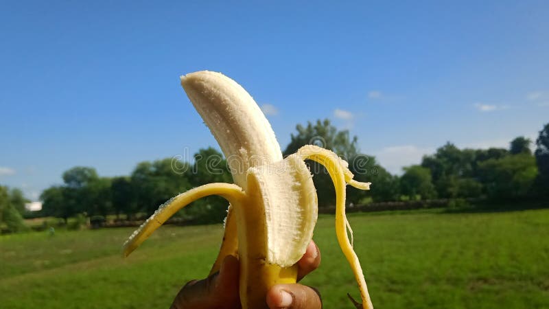 μπανάνα σε εικόνα χεριού