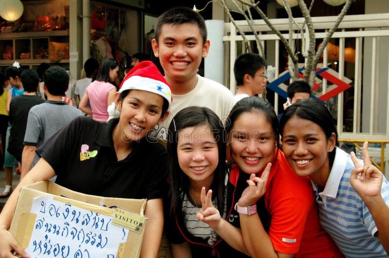 Μπανγκόκ, Ταϊλάνδη: Ευτυχείς ταϊλανδικοί σπουδαστές