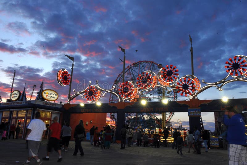 ΜΠΡΟΥΚΛΙΝ, ΝΕΑ ΥΌΡΚΗ - 31 Μαΐου πάρκο της Luna Coney Island στοκ φωτογραφία