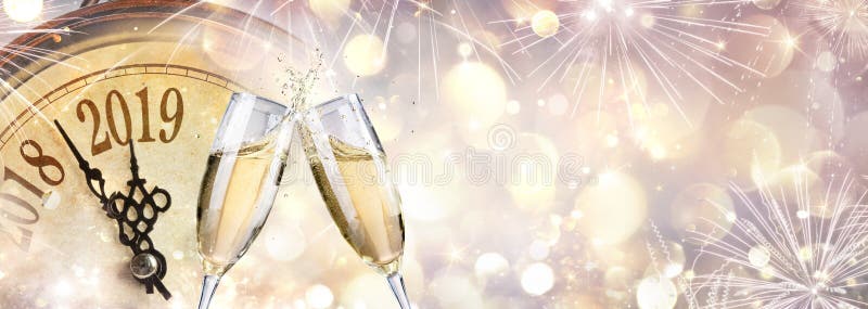 Νέο έτος 2019 - φρυγανιά με CHAMPAGNE στοκ φωτογραφία με δικαίωμα ελεύθερης χρήσης Νέο έτος 2019 - φρυγανιά με CHAMPAGNE στοκ φωτογραφία με δικαίωμα ελεύθερης χρήσης
