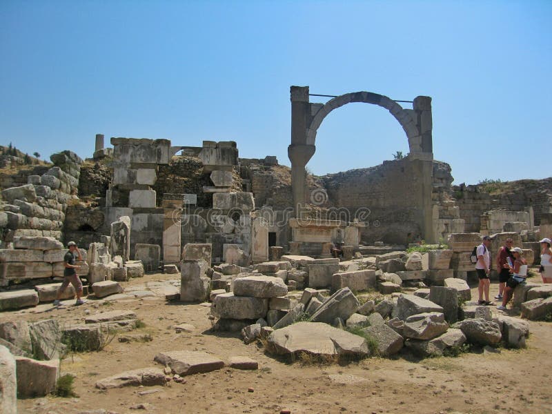 Efes (Ephese) — a historical monument, the ancient antique city, its ruins are located in Turkey in 4 km to the South from Selchuk. Ruins and historical excavation, Artemiss Artemid temple - the seventh wonder of the world. Efes (Ephese) — a historical monument, the ancient antique city, its ruins are located in Turkey in 4 km to the South from Selchuk. Ruins and historical excavation, Artemiss Artemid temple - the seventh wonder of the world