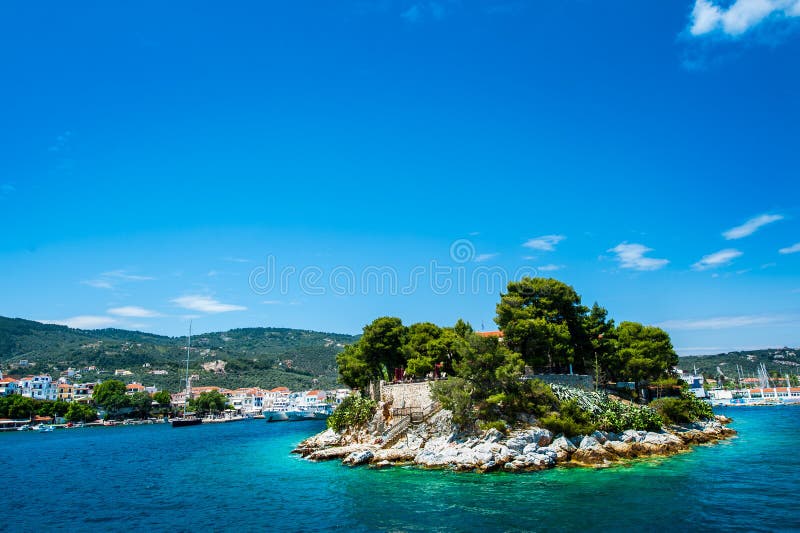Νησί Skiathos, Ελλάδα στοκ φωτογραφία με δικαίωμα ελεύθερης χρήσης Νησί Skiathos, Ελλάδα στοκ φωτογραφία με δικαίωμα ελεύθερης χρήσης