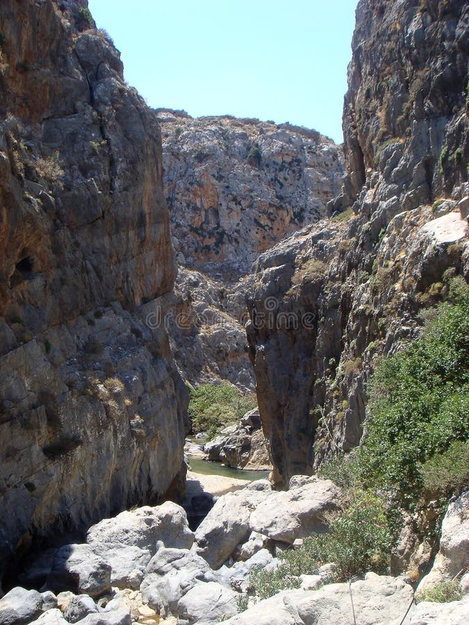 Νησί Ελλάδα της νότιας Κρήτης του Palm Beach Preveli που καταπλήσσει το θερινό χρόνο s τυπωμένων υλών Καλών Τεχνών ταπετσαριών υπ στοκ φωτογραφίες με δικαίωμα ελεύθερης χρήσης Νησί Ελλάδα της νότιας Κρήτης του Palm Beach Preveli που καταπλήσσει το θερινό χρόνο s τυπωμένων υλών Καλών Τεχνών ταπετσαριών υπ στοκ φωτογραφίες με δικαίωμα ελεύθερης χρήσης