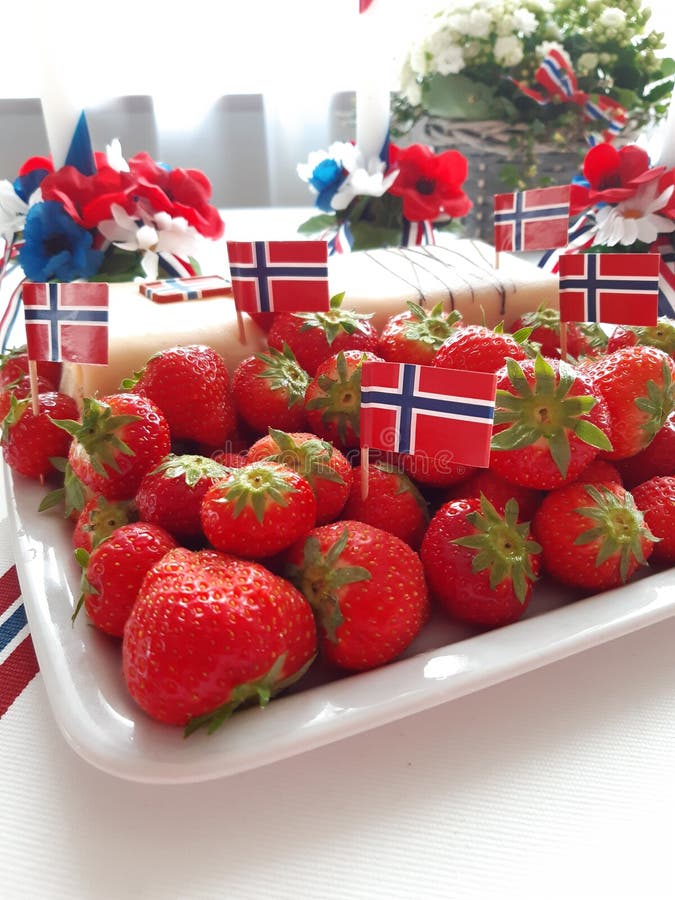 Norwegian Constitution Day May 17 Strawberry and Almond Cake Festive table Norway 17. Mai i Norge. Norwegian Constitution Day May 17 Strawberry and Almond Cake Festive table Norway 17. Mai i Norge.