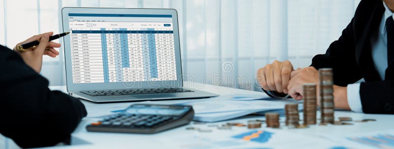 νόμισμα εταιρικής λογιστικής και στοίβας επιχειρηματικών επενδύσεων. κενό στοκ εικόνες